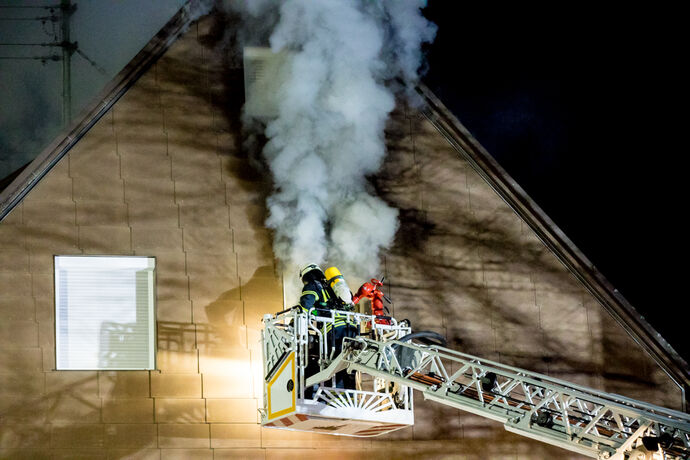 Gebäudebrand, Erlenstr., Berglen-Steinach, 22.03.2021