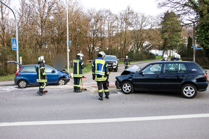 Unfall, Uhlandstr. / Aichenbachstr., Schorndorf, 28.03.2021.