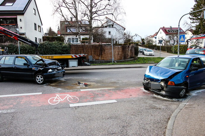 Unfall, Uhlandstr. / Aichenbachstr., Schorndorf, 28.03.2021.