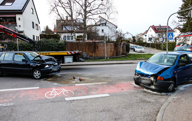 Unfall, Uhlandstr. / Aichenbachstr., Schorndorf, 28.03.2021.