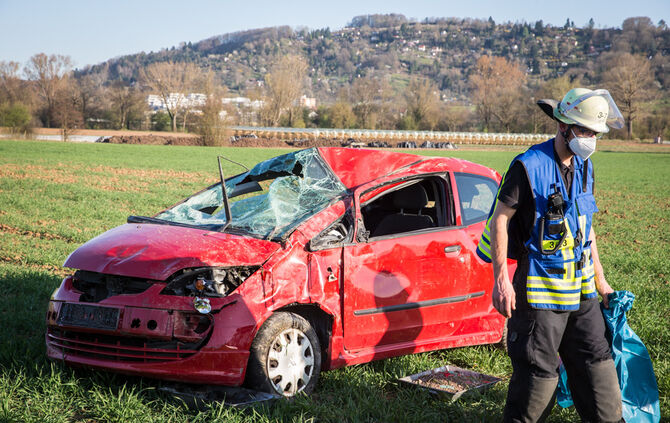 Weinstadt Remshalden Zwei Unfalle Auf Der B29 Am Mittwoch 31 03 Eine Schwerverletzte Blaulicht Zeitungsverlag Waiblingen