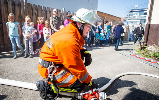 Abschlußprüfung der Feuerwehrgrundausbildung - Bild 13_1