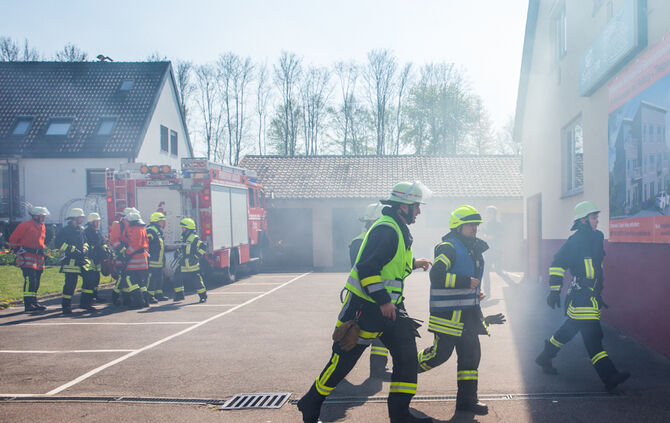 Abschlußprüfung der Feuerwehrgrundausbildung - Bild 02_2