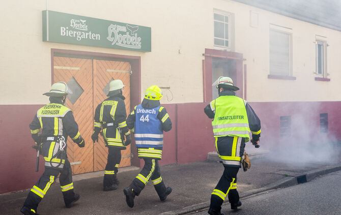 Abschlußprüfung der Feuerwehrgrundausbildung - Bild 03_3