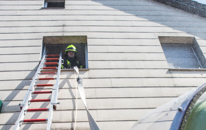 Abschlußprüfung der Feuerwehrgrundausbildung - Bild 16_8