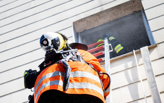 Abschlußprüfung der Feuerwehrgrundausbildung - Bild 18_10