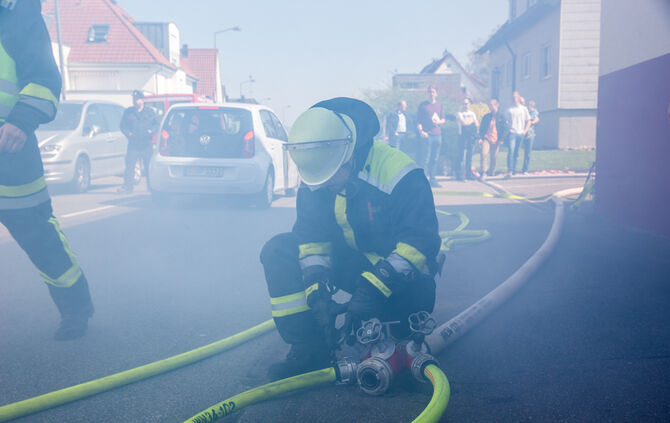 Abschlußprüfung der Feuerwehrgrundausbildung - Bild 14_17