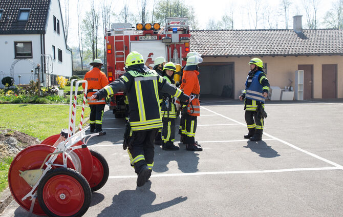 Abschlußprüfung der Feuerwehrgrundausbildung - Bild 04_19