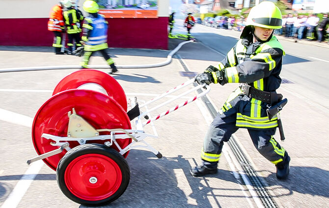 Abschlußprüfung der Feuerwehrgrundausbildung - Bild 26_21