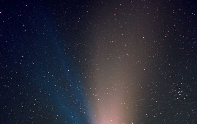 Hal-Bopp_April01_12