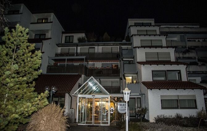 Brand auf Balkon löst Feuerwehreinsatz aus - Bild 06_5