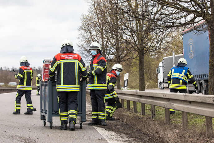 Unfall, B14 WN-Nord - Schwaikheim Höhe Parkplatz Korber Kopf, 07.04.2021.