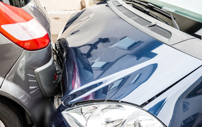Unfall mit mehreren Beteiligten - Bild 26_1