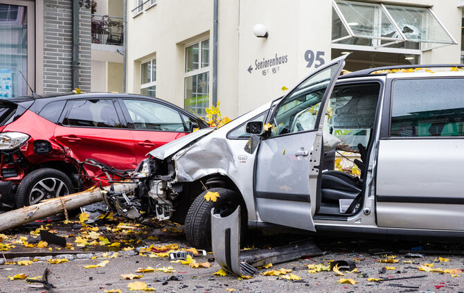 Unfall mit mehreren Beteiligten - Bild 19_8