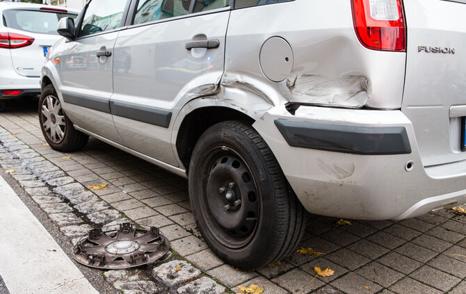 Unfall mit mehreren Beteiligten - Bild 12_15