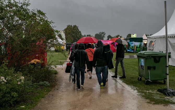 Zum 15. Mal Flammende Sterne in Ostfildern - Auftaktveranstaltung fällt fast ins Wasser - Bild 03_1