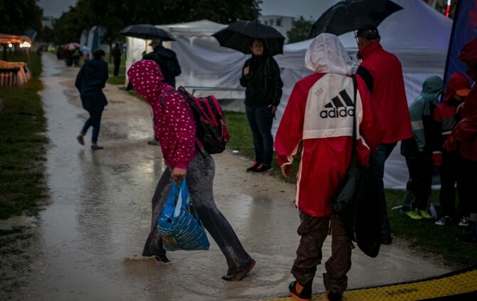 Zum 15. Mal Flammende Sterne in Ostfildern - Auftaktveranstaltung fällt fast ins Wasser - Bild 05_5