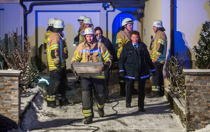 Mehrfamilienhaus wegen eines brennenden Kühlschranks geräumt_3