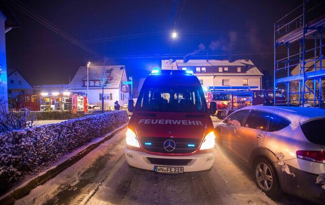 Mehrfamilienhaus wegen eines brennenden Kühlschranks geräumt_5
