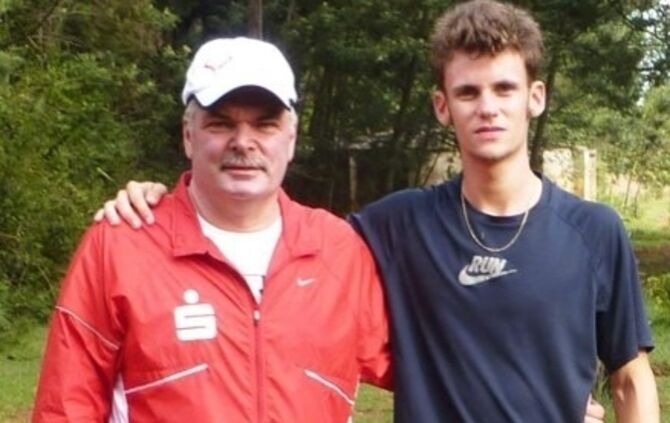 sportler Marcel fehr  im Trainingslager kenia afrika