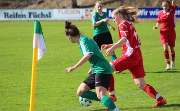 Frauen Fußball liga verein frauenfußball symbol symbolbild