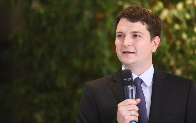 21-04-12_19-48-11_2675