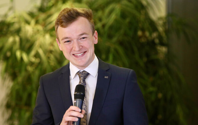 21-04-12_19-49-14_2671