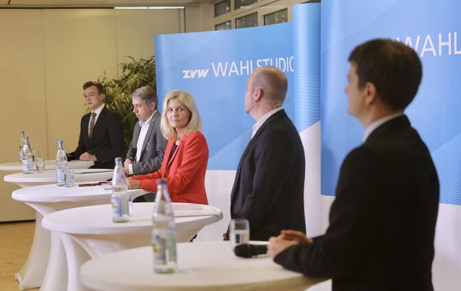 21-04-12_18-10-18_2688