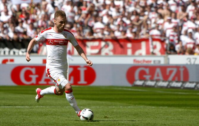 VfB Stuttgart - Karlsruher SC 2:0 (09.04.2017)_12