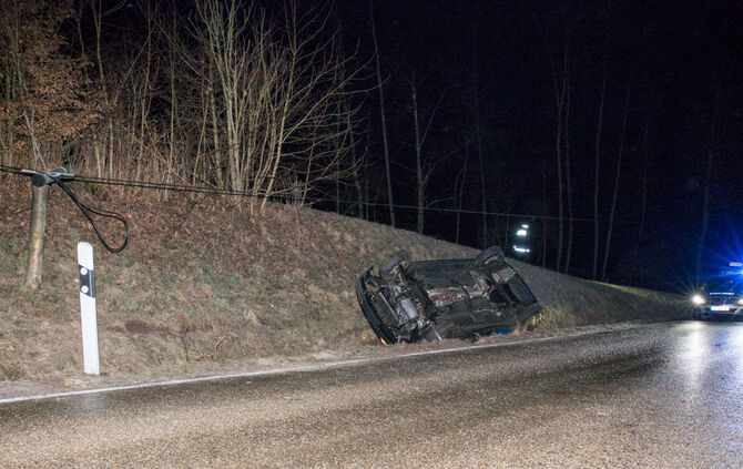 Glatteis - Auto auf Dach gelegt - Bild 05_4