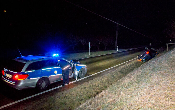 Glatteis - Auto auf Dach gelegt - Bild 13_8
