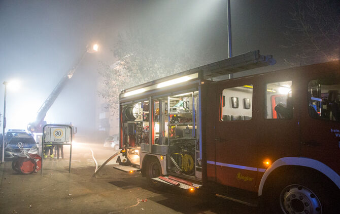 Brand in Mehrfamilenhaus - Bild 02_2