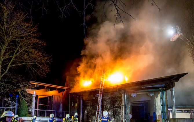 Großbrand im Bürgerzentrum - Bild 10_0