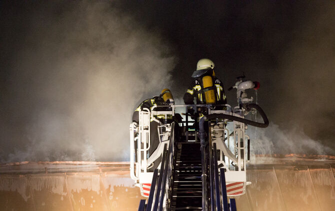 Großbrand im Bürgerzentrum - Bild 06_30