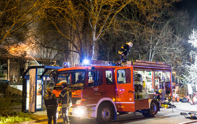 Großbrand im Bürgerzentrum - Bild 22_41