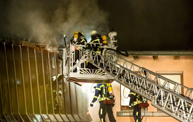 Großbrand im Bürgerzentrum - Bild 27_46