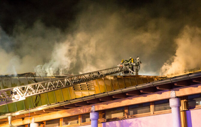 Großbrand im Bürgerzentrum - Bild 29_48