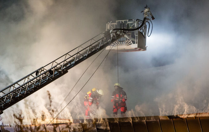 Großbrand im Bürgerzentrum - Bild 36_53