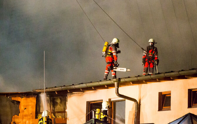 Großbrand im Bürgerzentrum - Bild 37_54