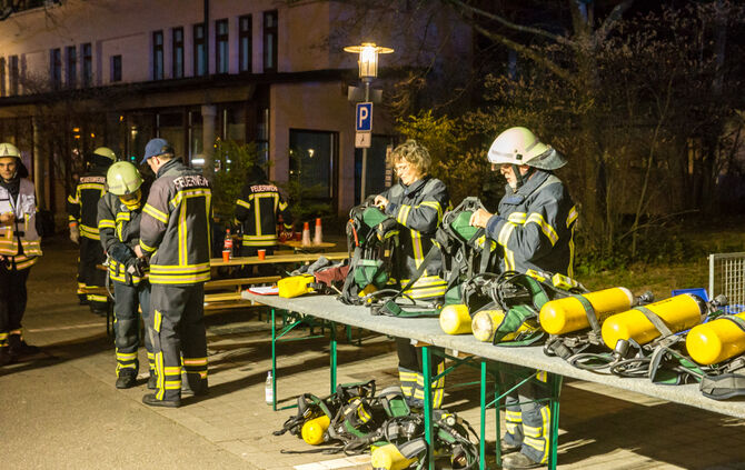 Großbrand im Bürgerzentrum - Bild 43_67