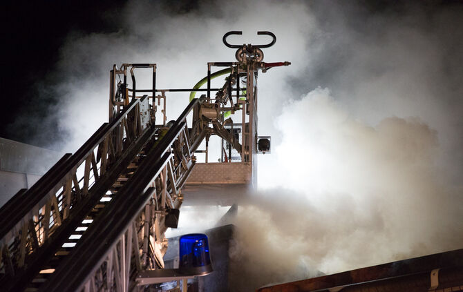 Großbrand im Bürgerzentrum - Bild 33_72