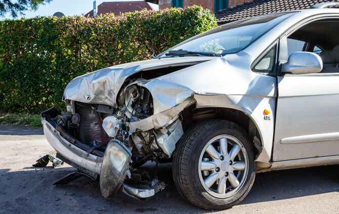 Schwerer Unfall am Dienstagnachmittag ( 29.08. ) in der Welzheimer Straße._5