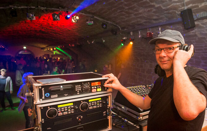 JAK-Kellerdisco in Beutelsbach - Bild 01_1