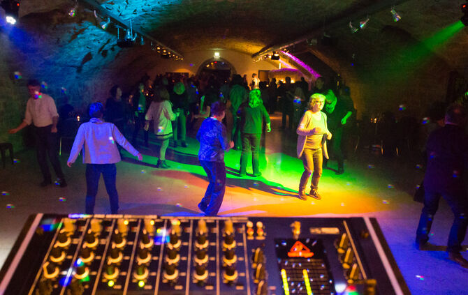 JAK-Kellerdisco in Beutelsbach - Bild 05_4