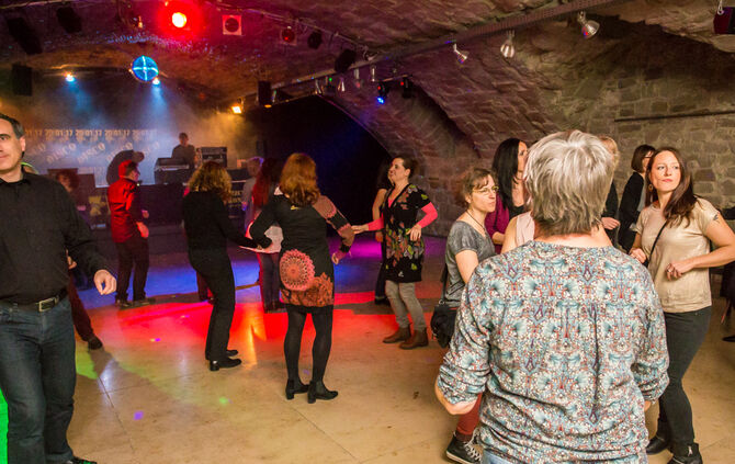 JAK-Kellerdisco in Beutelsbach - Bild 11_10