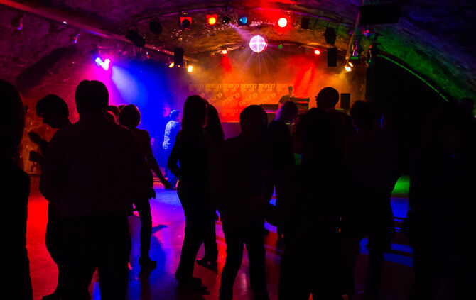 JAK-Kellerdisco in Beutelsbach - Bild 17_16