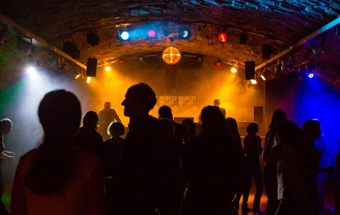JAK-Kellerdisco in Beutelsbach - Bild 24_23