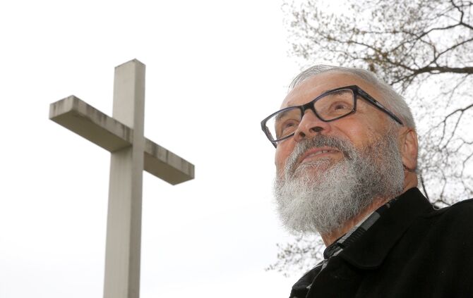 b4c4724e-22a6-45bf-b99b-dbf7c41edd0a.jpg_0