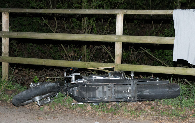 Motorradfahrer schwer verunglückt - Bild 05_4