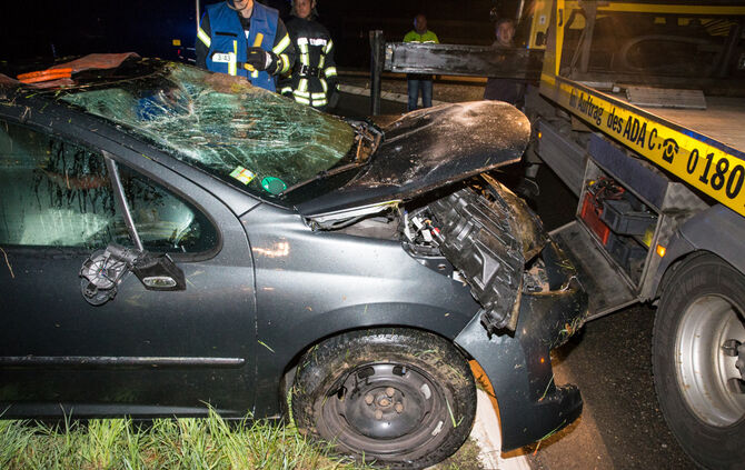 Autofahrer landet in der Tiefe - Bild 19_4